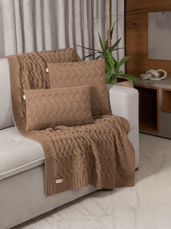 Kit Manta Sofa Quarto Sala Cama Decorativa Tricô + 2 Capas de Almofada Modelo Maldivas